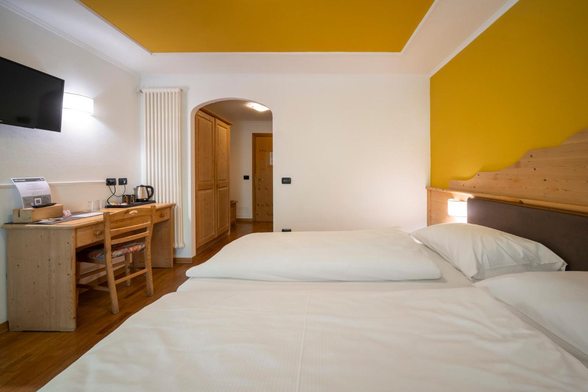 Hotel Erica Tesero Esterno foto