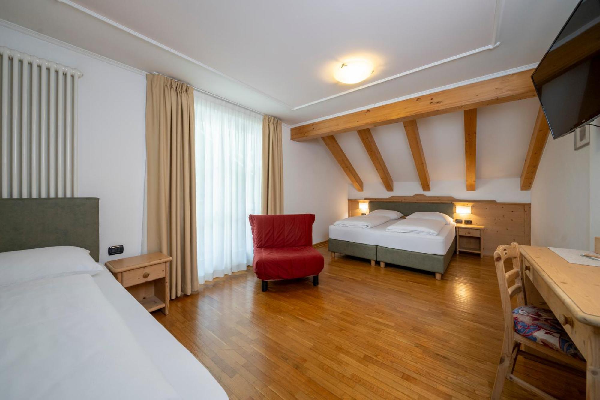 Hotel Erica Tesero Esterno foto